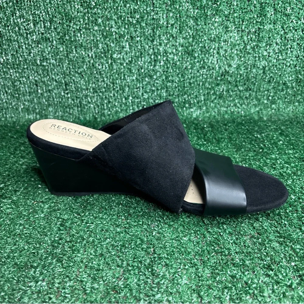 NEW - KENNETH COLE Womens Black Maisie Wedge Slip On Vegan Leather‎ Size 10 M
